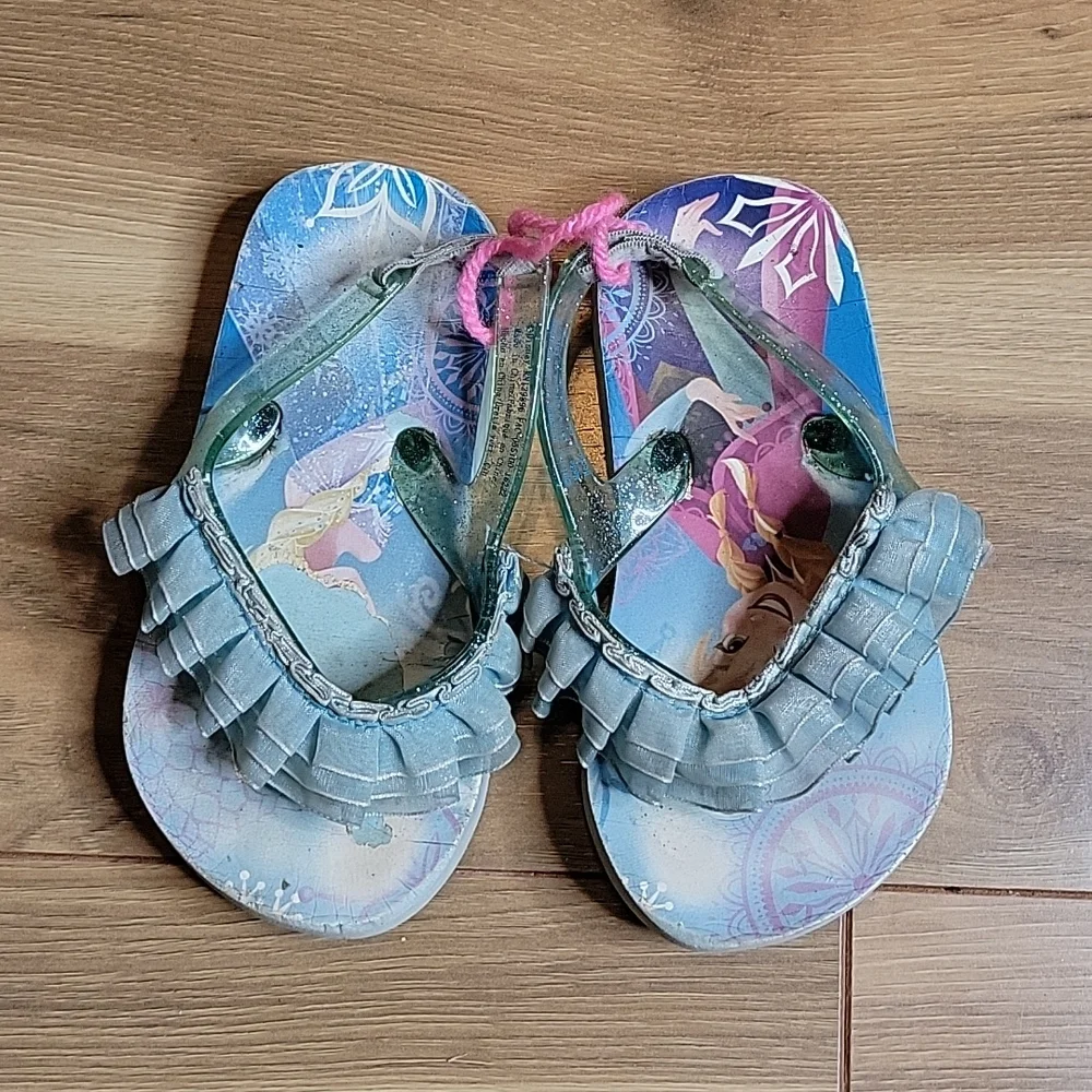 *3/$15* Frozen Toddler Girl Flip-Flops size 7/8